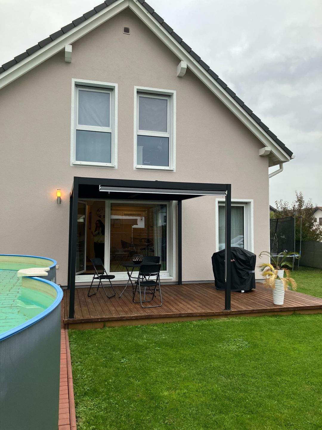 Thumbnail-Wunderschönes Einfamilienhaus mit Pool