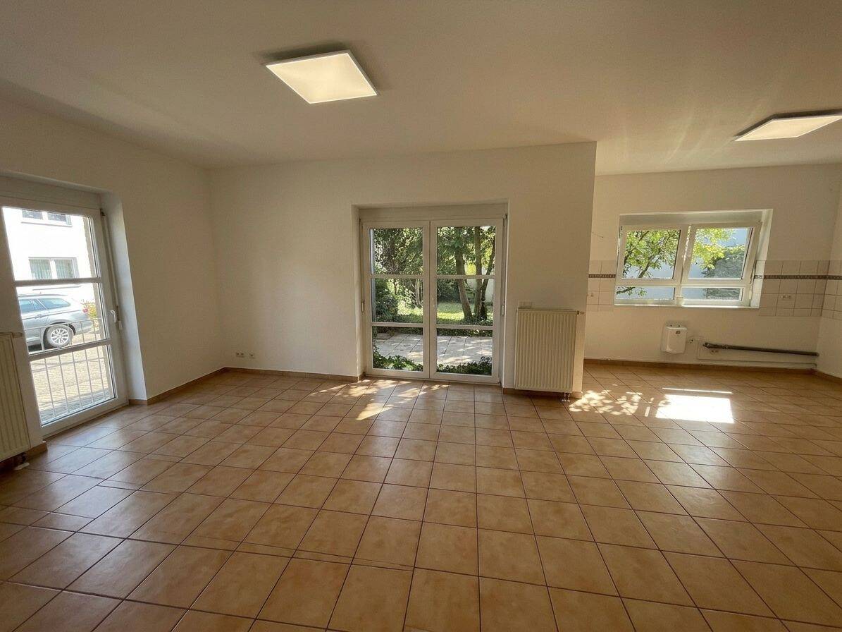 Thumbnail-Perfekt für Paare und kleine Familien: 3-Zimmer-Erdgeschosswohnung mit Terrasse