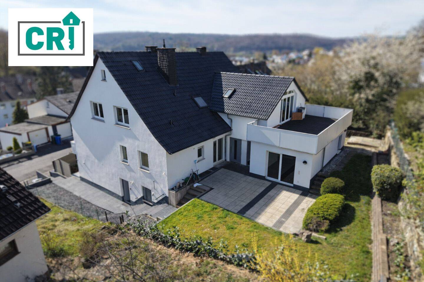 Thumbnail-Exklusive Eigentumswohnung mit ca. 150 m² - stilvoll saniert, sofort begeisternd