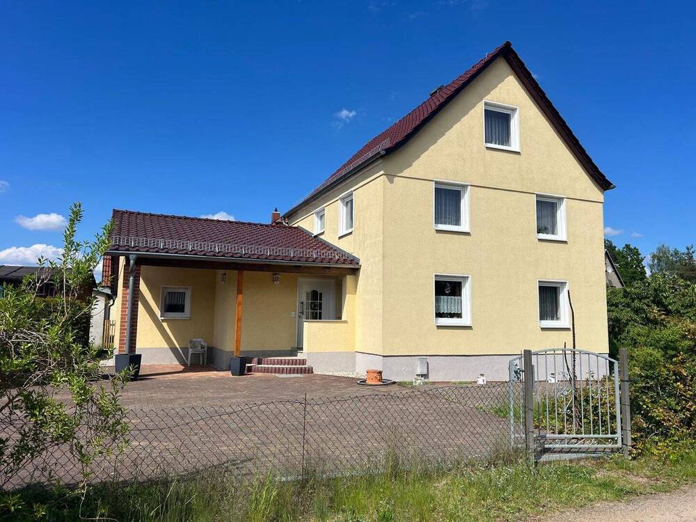 Thumbnail-Gepflegtes Einfamilienhaus mit Doppelgarage, 6 Zimmern und großem Grundstück in Moritzburg-Steinbach