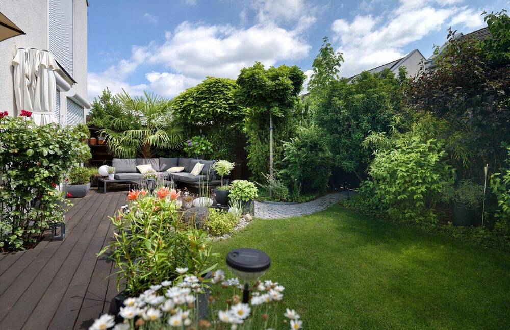 Garten mit Terrasse