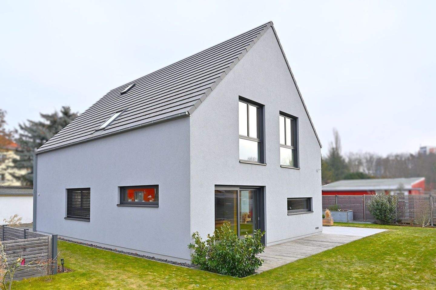 Thumbnail-Traumhaftes großes Einfamilienhaus in ruhiger Seitenstraße zu verkaufen