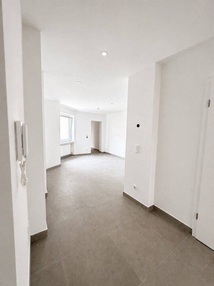 Thumbnail-Frisch sanierte 3 Zimmer-Wohnung in Köln