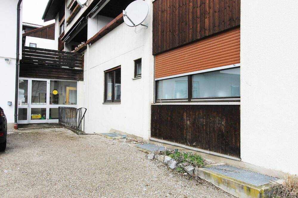 Thumbnail-TUTZING: IDEAL FÜR HANDWERKER! KLEINES BÜRO MIT WERKSTATT- UND LAGERRÄUMEN!