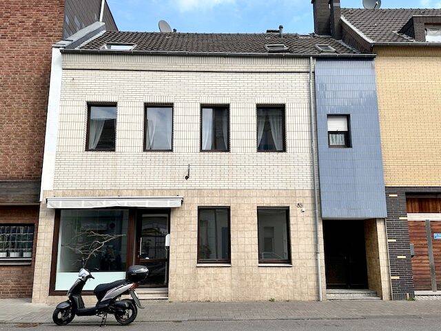 Straßenansicht