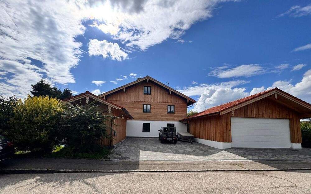 Thumbnail-Familienhaus mit Kaminfeuer und Pool & modernes Gartenhaus