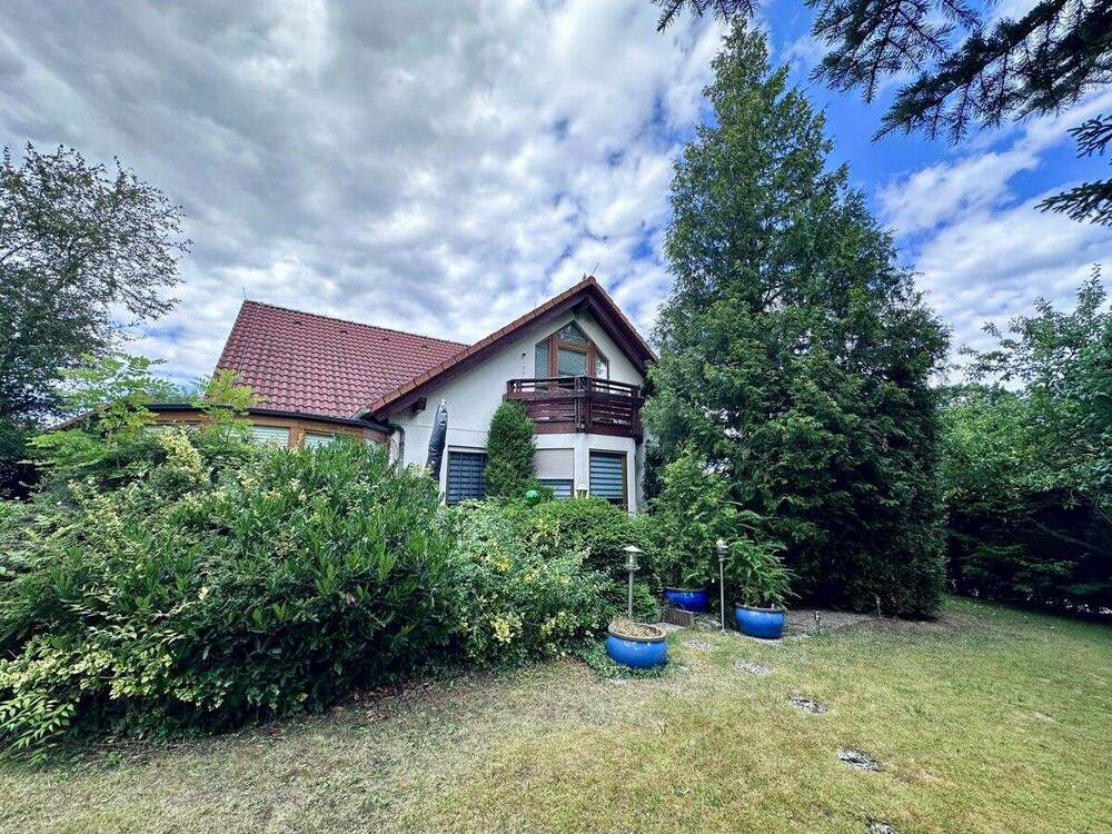 Thumbnail-Ein idealer Platz für Ihre Familie! Gemütliches Einfamilienhaus in ruhiger Lage mit großem Garten!