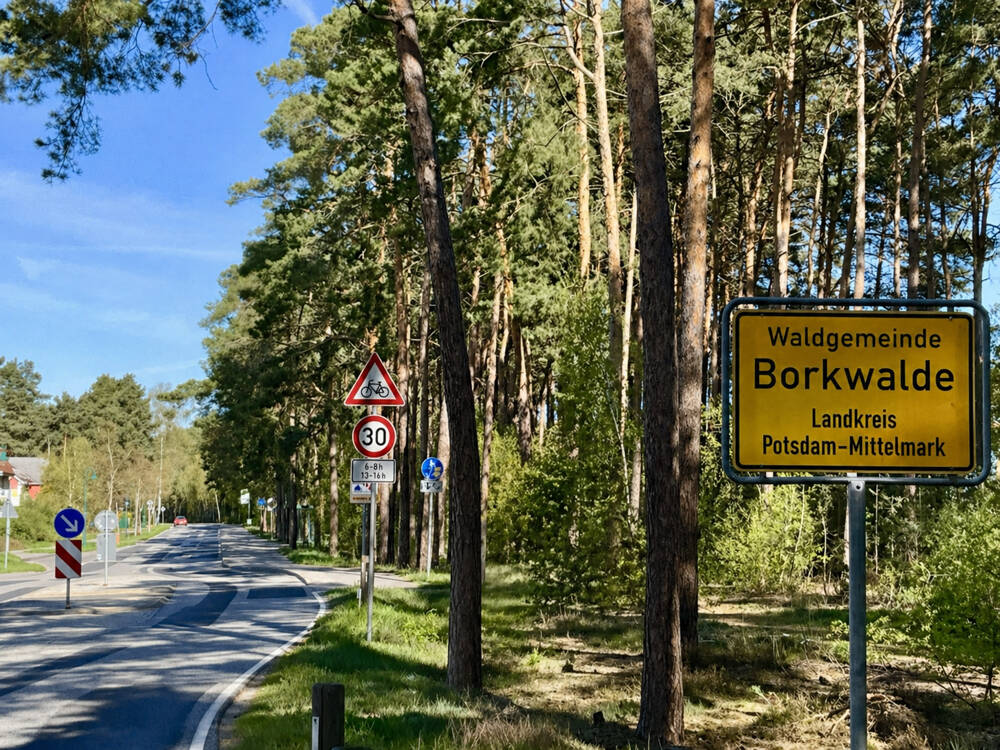 Thumbnail-Baugrundstücke in Borkwalde: Natur & moderne Bebauung