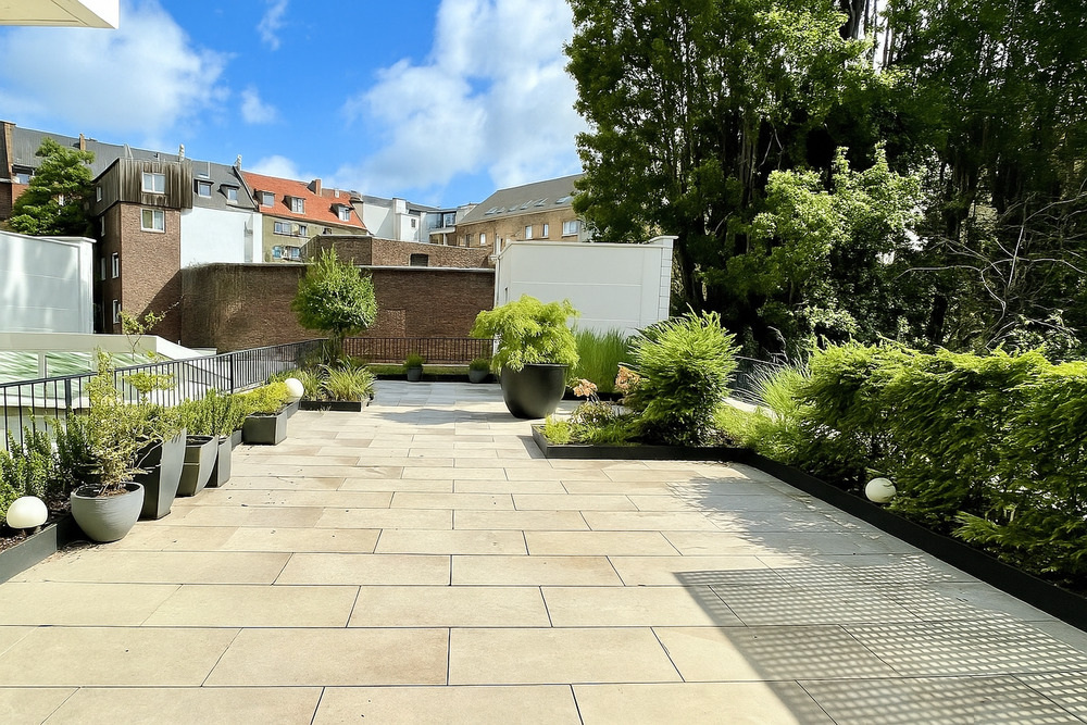 Thumbnail-Exklusive Maisonette mit 100 m² Terrasse, Einbauküche, Stellplätzen und Balkon nahe Königsallee