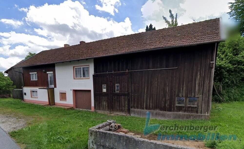 Thumbnail-*** Älteres Wohnhaus mit Stall in Aholming ***