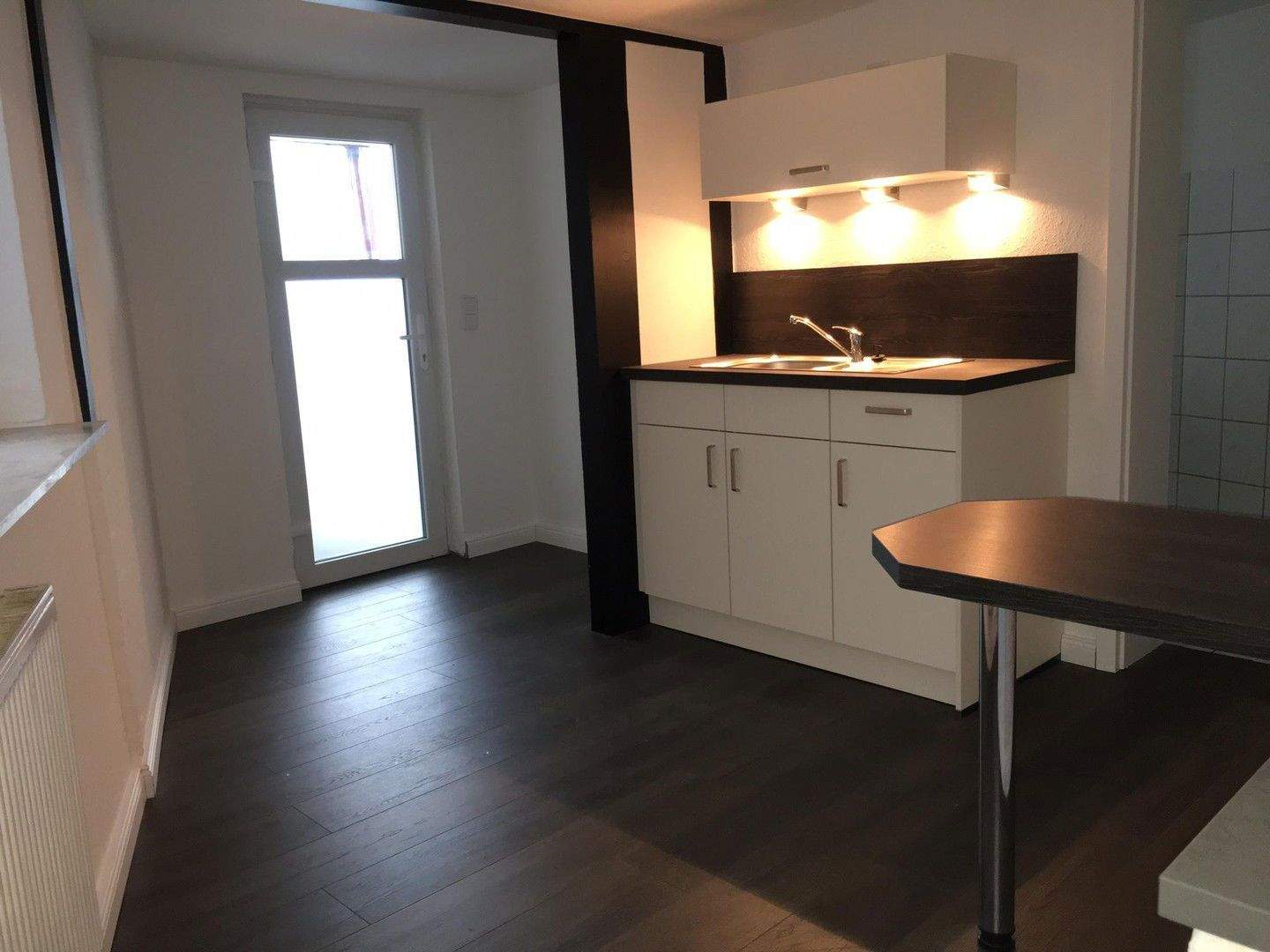 Thumbnail-695 € warm : hübsche 2-Zi-Whg chic renoviert - 2 Minuten Fußweg zur Innenstadt - Eigener Eingang