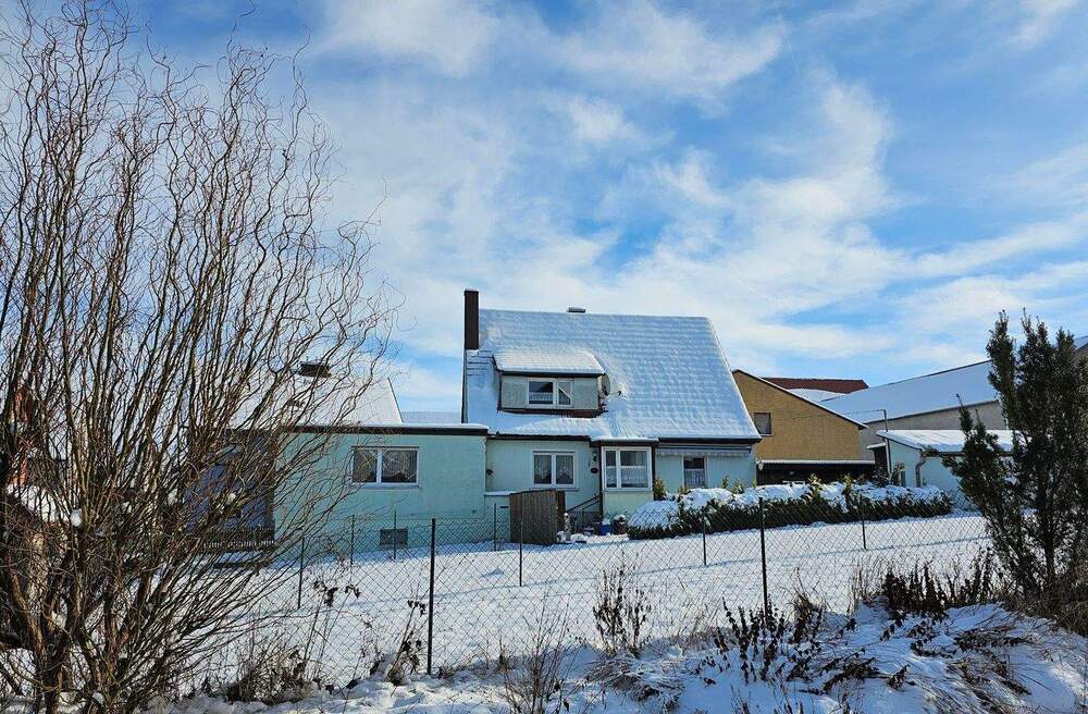 Thumbnail-großes Grundstück und Haus für große Familie mit Doppelgarage, Werkstatt, Nutzgarten