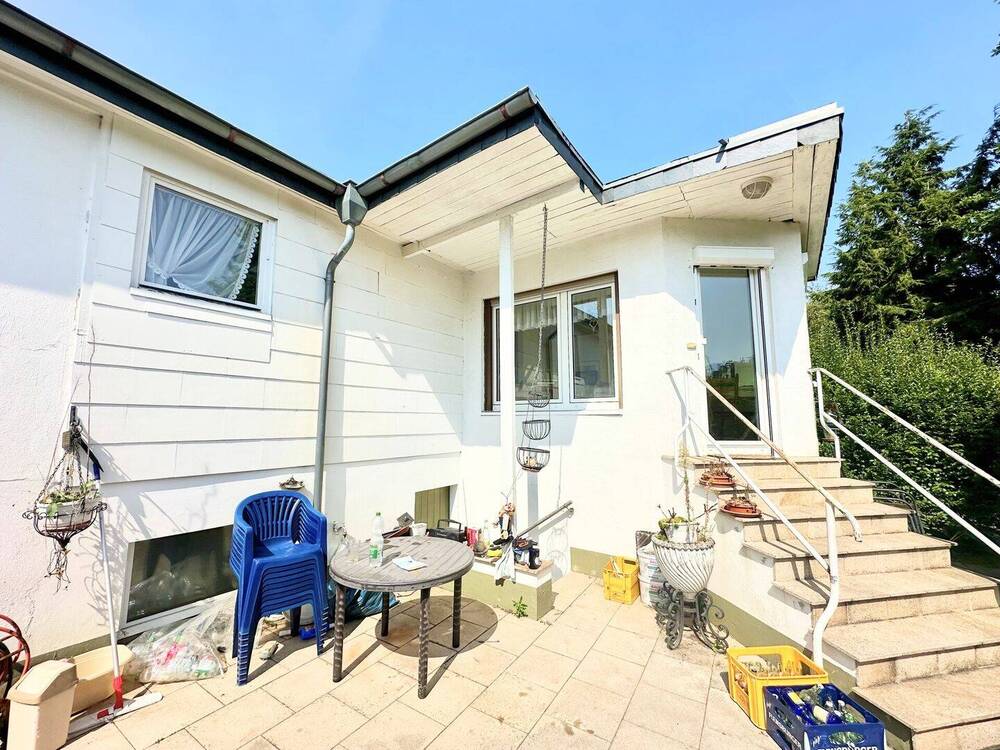 Thumbnail-Sanierungsobjekt: Einfamilienhaus mit weitläufigem Grundstück