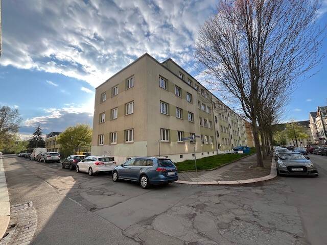 Thumbnail-Mega-Küche...Moderne, renovierte 3 - Zimmer-Wohnung in Nähe zum Park, Einbauküche gegen Aufpreis möglich