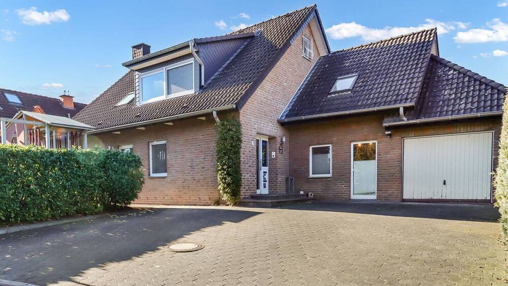 Thumbnail-Flexibles Wohnen im Grünen - Gepflegtes Ein-Zweifamilienhaus mit großem Garten und vielseitigen Nutzungsmöglichkeit