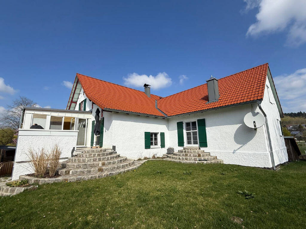 Thumbnail-Stilvolles Landhaus mit 2 Wohnungen in top Lage - ruhig und sonnig!