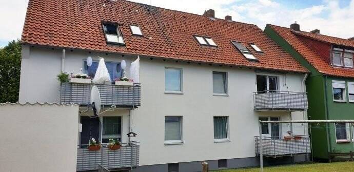 Thumbnail-3 Zimmer Wohnung mit Einbauküche und Balkon in Schöningen Negenborntrift