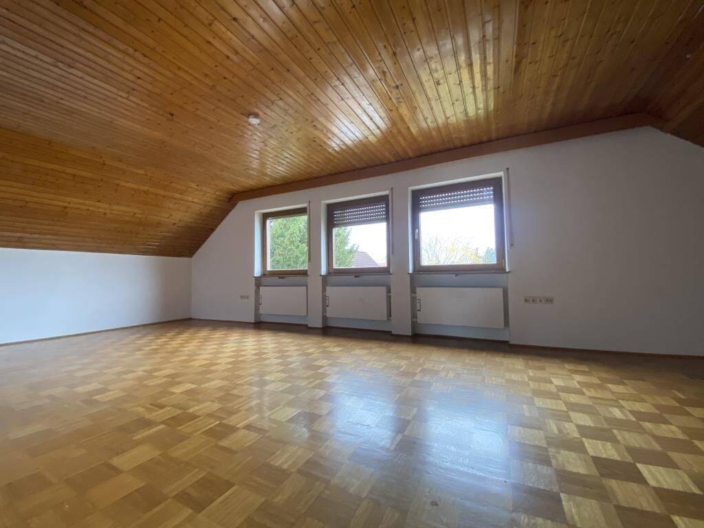 Thumbnail-Gemütliche 4-Zimmer-DG-Wohnung