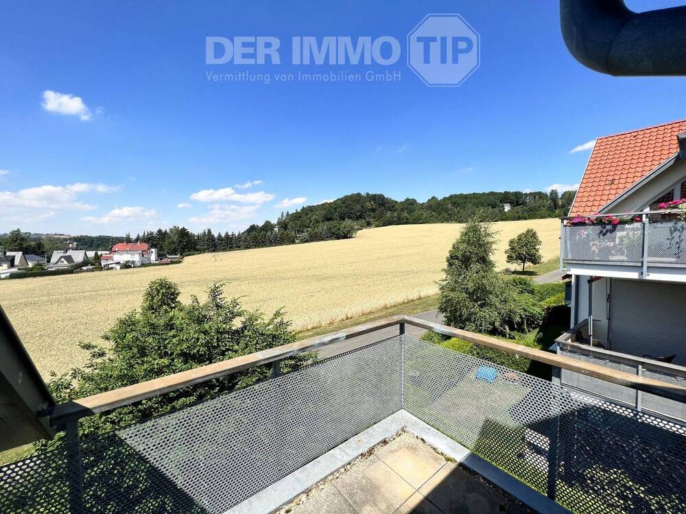 Thumbnail-Einmaliger Ausblick | Vermietete 3 Zimmerwohnung mit Balkon nahe Zwickau zum Kauf