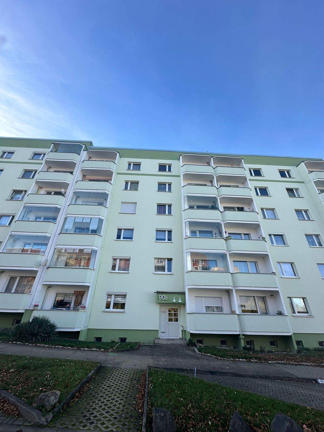 Thumbnail-+++Renovierungsbedürftige 2-Zimmer-Wohnung mit Balkon in Weißenfels+++