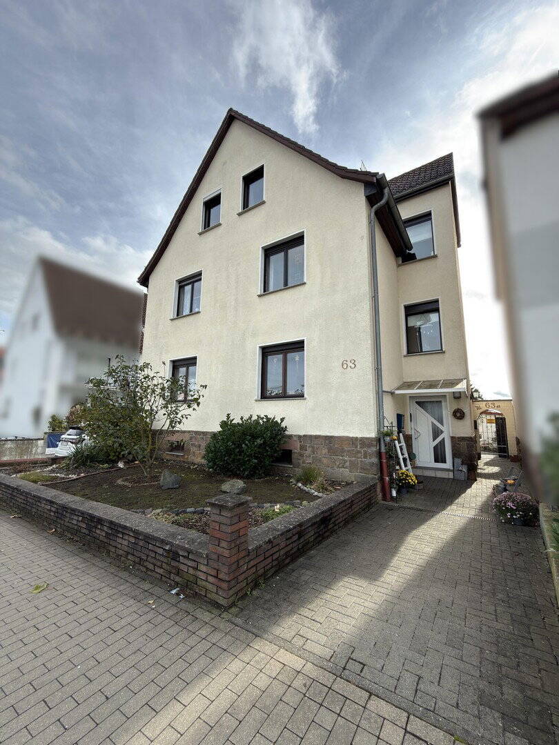Thumbnail-Zweifamilienhaus in Butzbacher Kernstadt - sofortige Mieteinnahmen, Eigennutzung möglich