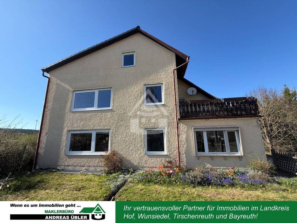 Thumbnail-Einfamilienhaus in Ortsrandlage mit 2 Balkonen