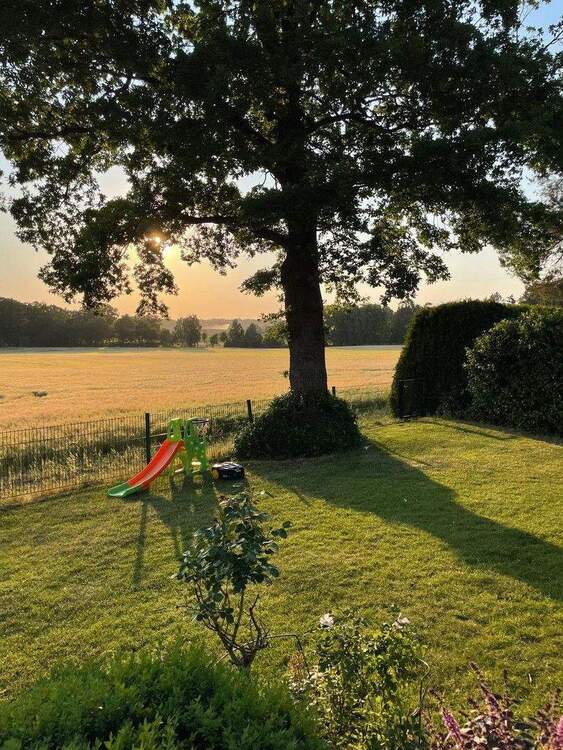 Thumbnail-Renovierter Bungalow mit Weitblick dank unverbauter Feldrandlage