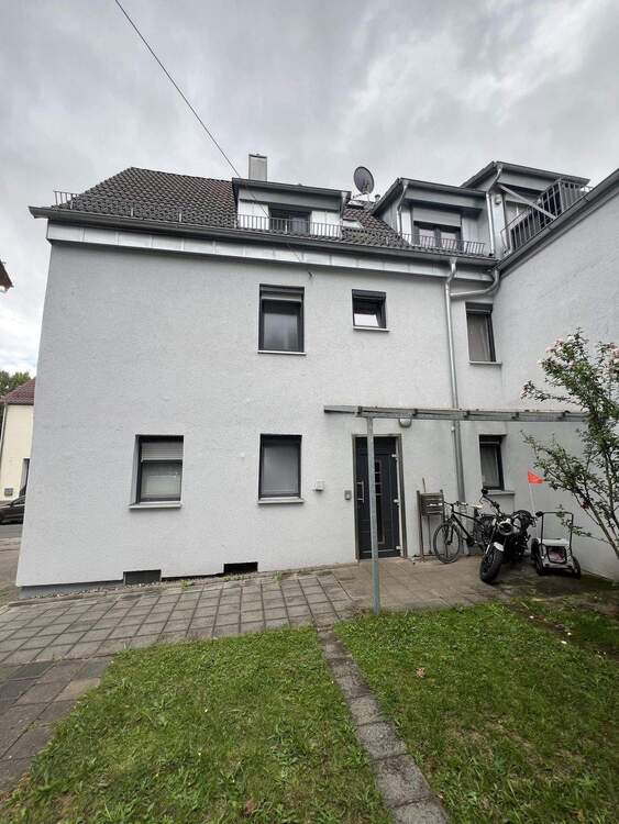 Thumbnail-Moderne 3-Zimmer-Erdgeschoss-Wohnung mit Gartenanteil und PKW-Stellplatz in Nürnberg-Schniegling