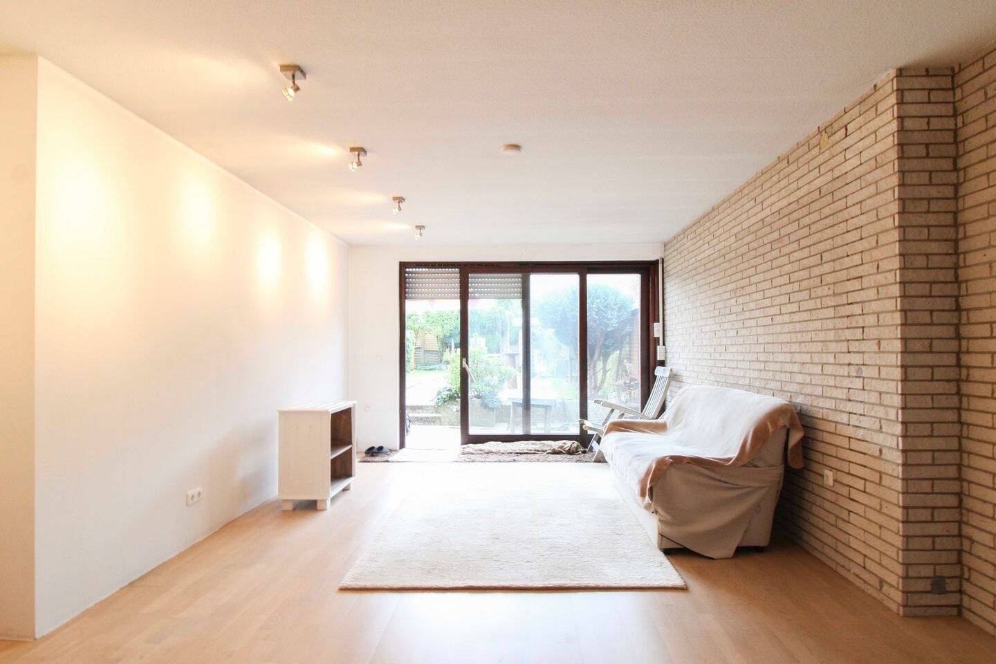 Thumbnail-Charmantes Reihenmittelhaus mit moderner Einbauküche und kleinem Garten im Fasanenhof