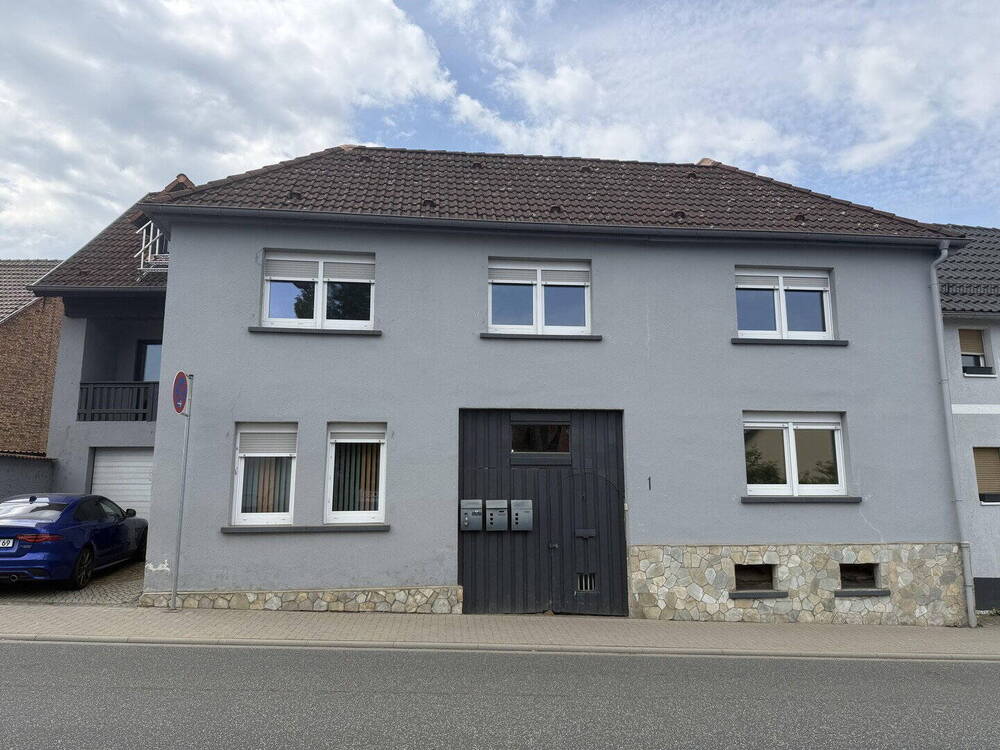 Thumbnail-Einfamilienhaus mit zusätzlicher Einliegerwohnung sowie Fläche für Gewerbe oder Privatnutzung