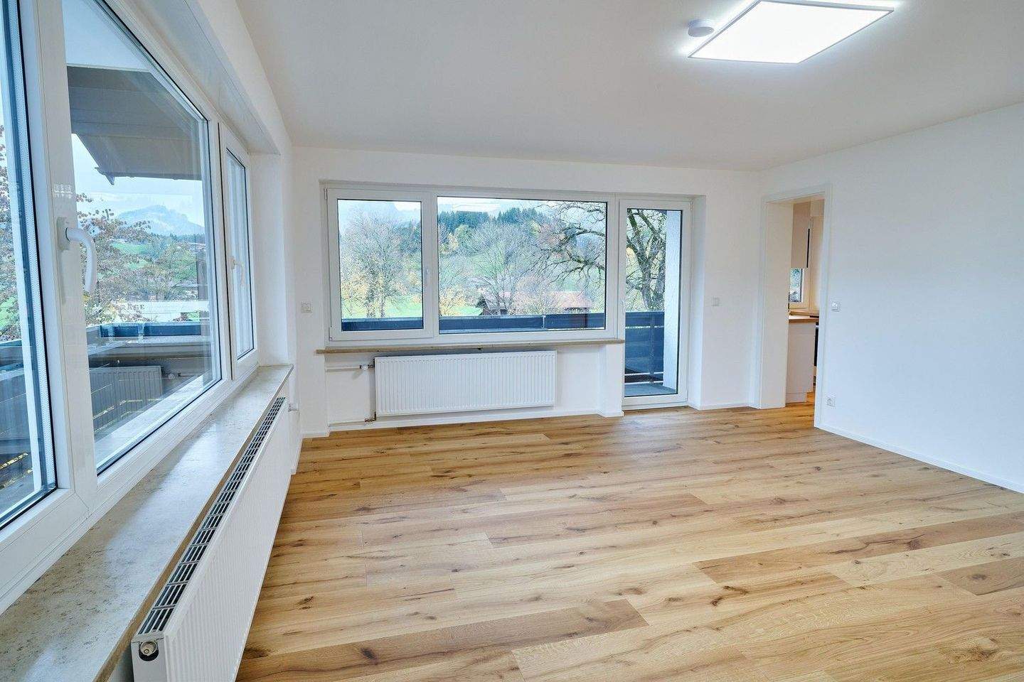 Thumbnail-Erstbezug nach Kernsanierung! Moderne 2-Zimmer-Wohnung mit großem Süd-West-Balkon