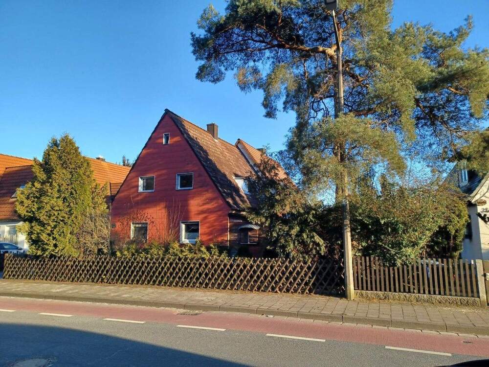 Thumbnail-Einfamilienhaus in Erlangen - Gemütliches Siedlerhaus mit großer Terrasse und eigenem Garten