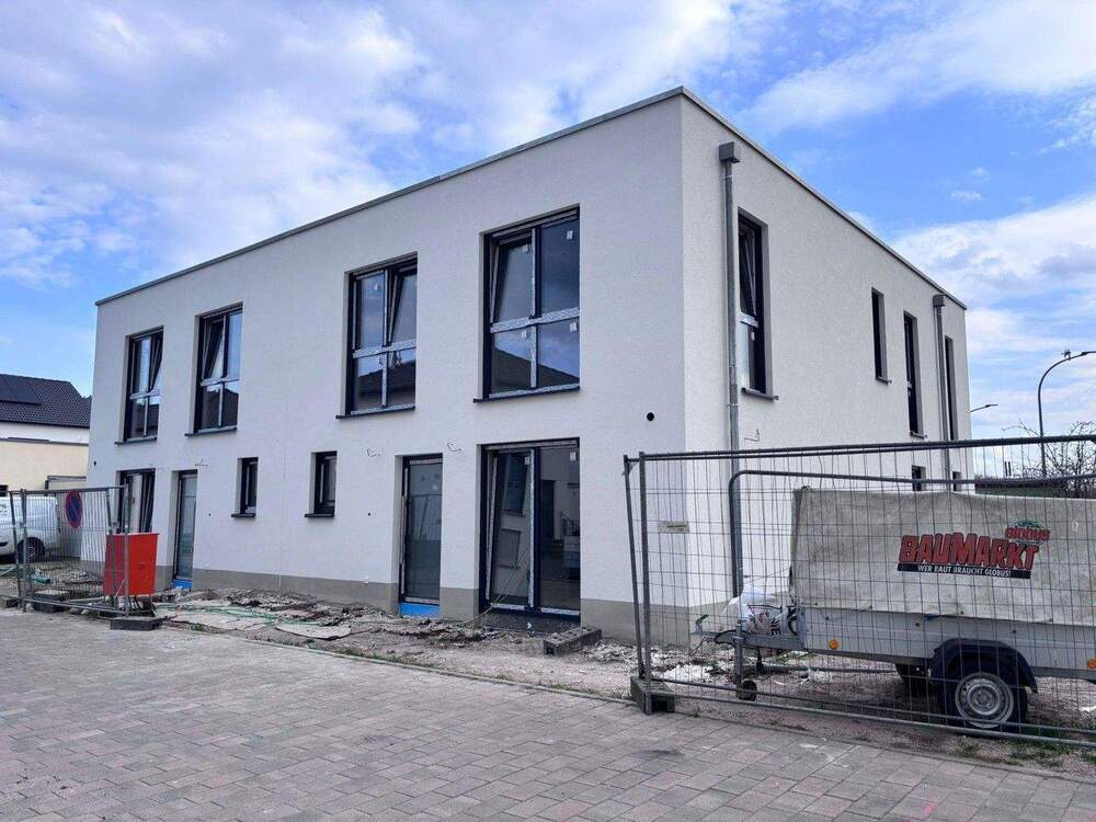 Thumbnail-NEUBAU Erstbezug DHH mit Garage | PV Wärmepumpe | 3 Bäder | 173 qm | 272qm provisionsfrei | Top Lage