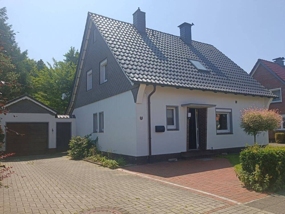 Thumbnail-Reserviert_____Charmantes Einfamilienhaus in ruhiger Wohnlage von Varel - Platz für Ihre Wohnträume!
