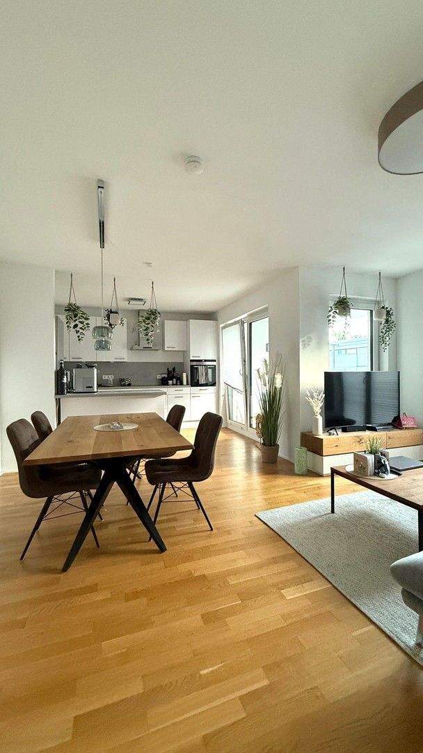 Thumbnail-Exklusive 4-Zimmer-Wohnung mit 2 Balkonen & TG-Stellplatz in ruhiger Lage