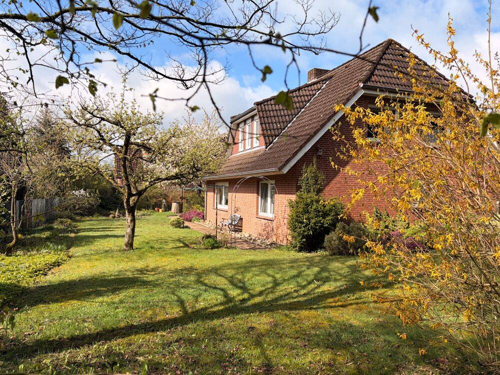 Thumbnail-Zweifamilienhaus mit Garage in Schneverdingen