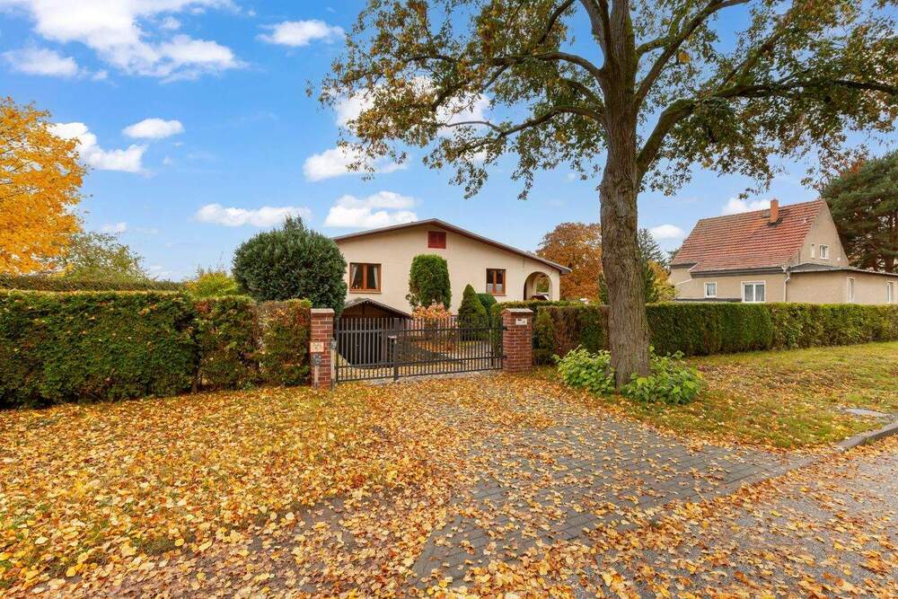 Thumbnail-Einfamilienhaus in Teltow mit Südausrichtung, angrenzend an ein Landschaftsschutzgebiet!