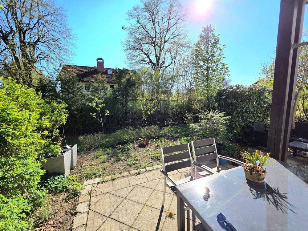 Thumbnail-Großzügige Familienwohnung mit Gartenterrasse und 2 Bädern in toller Lage...