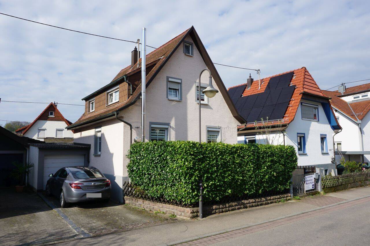 Thumbnail-Gepflegtes Einfamilienhaus mit Garage in ruhiger Wohnlage