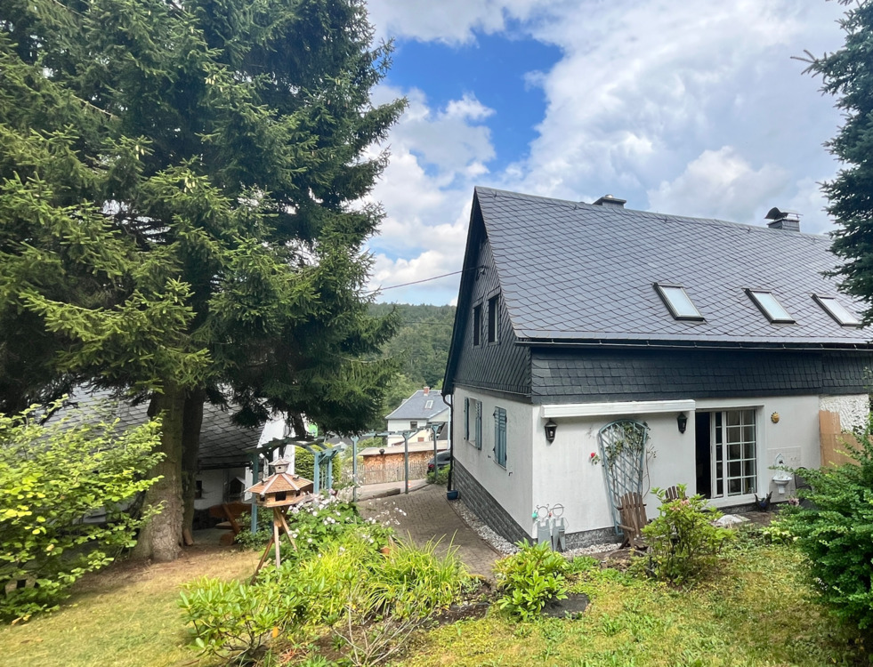 Thumbnail-Raus aus der Stadt !! Saniertes Ferienhaus im Erzgebirge, total ruhig, Grundstück mit viel Grün !!