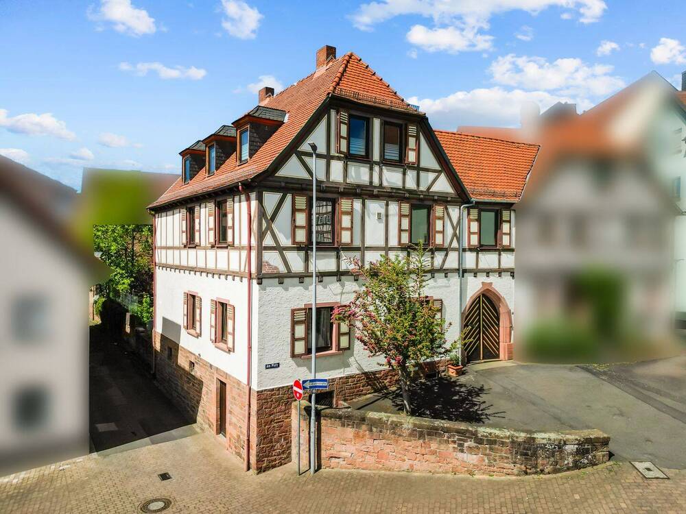 Thumbnail-**Denkmalgeschütztes 3-Familien-Wohnhaus in zentraler Lage von Gelnhausen-Stadt**