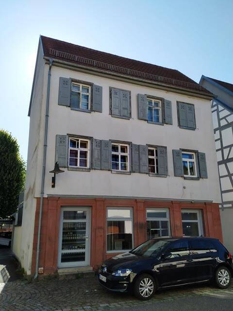 Thumbnail-Wohnhaus mit Ladeneinheit in der Stadtmitte