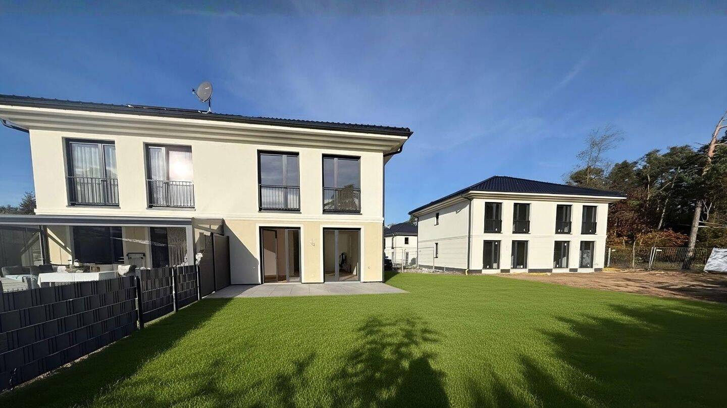 Thumbnail-Exklusives Neubau-Doppelhaus am See - Energieeffizient & modern