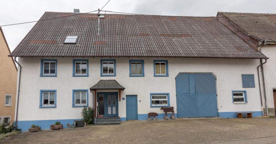 Thumbnail-Ehem. und teilsaniertes Bauernhaus im Dorfkern von Fürstenberg mit großem Ökonomieteil und Garagen