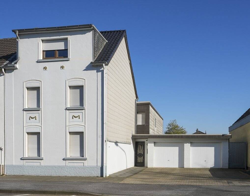 Strassenansicht.jpg