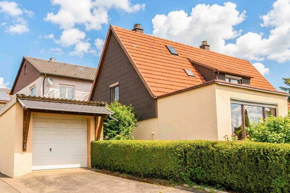 Thumbnail-Zuhause gestalten in Schwaigern: EFH mit Garten, Garage und Freistellplatz mit Renovierungsbedarf