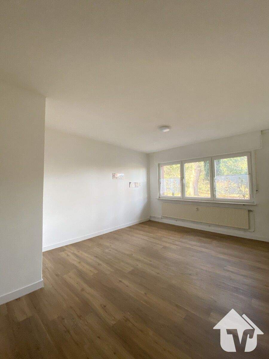 Thumbnail-Geräumige 4-Zimmer Wohnung in ruhiger Siedlungslage verfügbar!