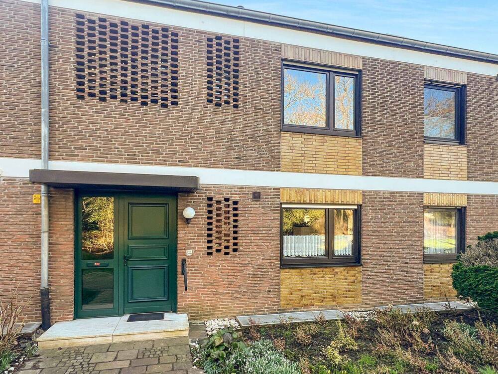 Thumbnail-Hier kommt jede Generation zu Hause an: Zweifamilienhaus in Neuss- Selikum