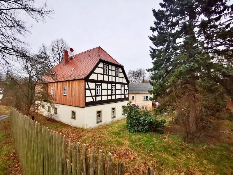 Thumbnail-Teilvermietetes ehemaliges Pfarrhaus im Altenburger Land OT Grünberg