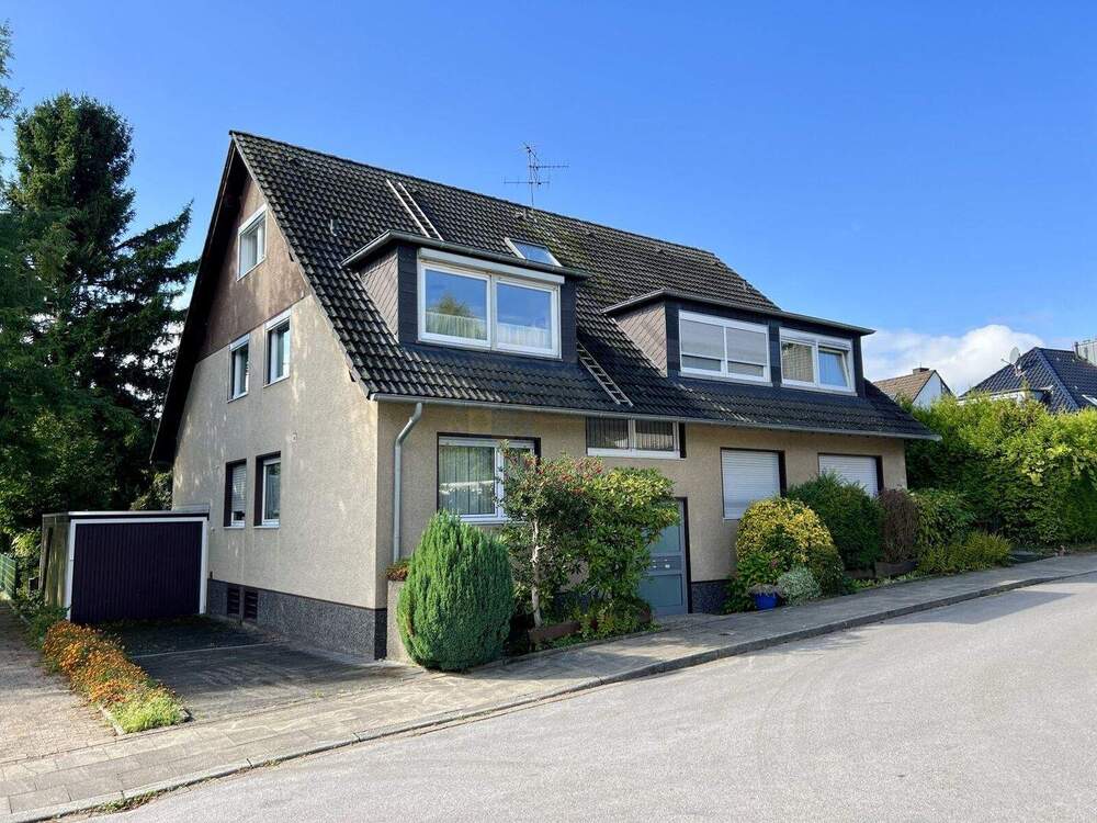 Thumbnail-BURGALTENDORF: GROSSZUEGIGE ETW MIT WEITERER ELW, GARTEN UND GARAGE